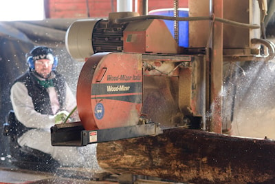 Лесопильное оборудование Wood-Mizer в работе