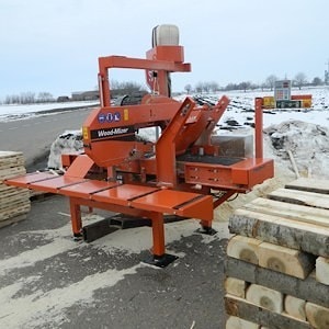Станки Wood-Mizer на колбасном фестивале в деревне Турия, Сербия  