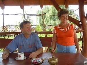 Польская семья нашла интересную рыночную нишу и выпускает кормушки для птиц, клетки для кроликов, будки для собак  