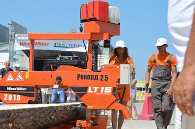 Самая длинная сплошная доска напилена на станке Wood-Mizer LT15   