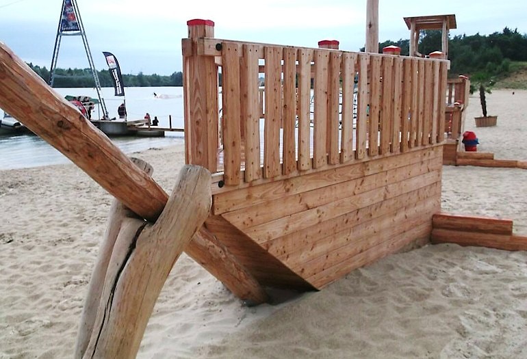 1 место в категории Другие Проекты. Свен Бракманн из Германии сделал детскую площадку для игры в пиратов; в этом проекте он задействовал свой ленточный станок Wood-Mizer LT20