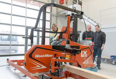 Новая экономичная пилорама LX100 от Wood-Mizer  