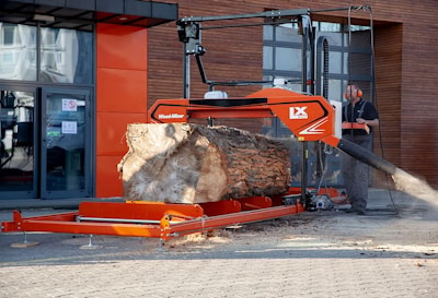 Wood-Mizer представляет двурельсовую пилораму LX250 для выпуска широких досок  
