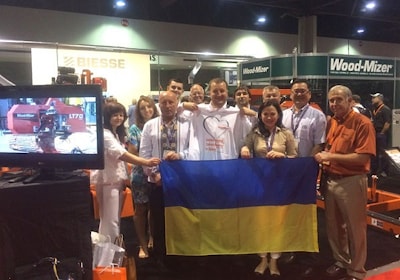 Украинские владельцы пилорам посетили завод Wood-Mizer в США
