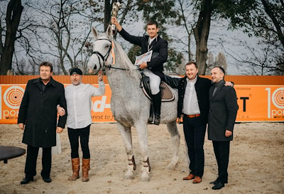 В Украине WoodParty от Wood-Mizer открылся конным турниром