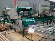 Подразделение AWMV в фирме Wood-Mizer вывело на рынок промышленный продольно-обрезной станок Edger Е430