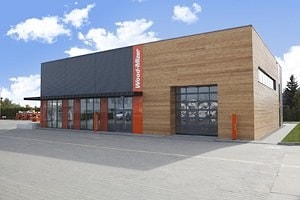 Новое здание сервисного центра открыто на заводе Wood-Mizer   