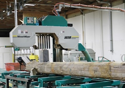 Семейная фирма увеличивает прибыль с лесопильной линией WM4000  