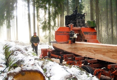 Восемь советов по зимней распиловке древесины  