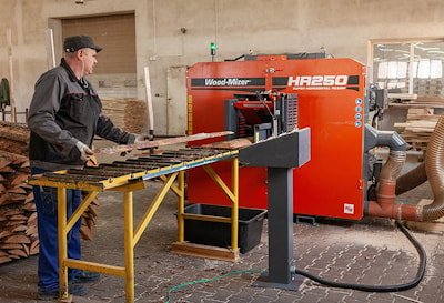 Первый станок Wood-Mizer HR250 в Польше: Какие изменения произошли на паллетном производстве  